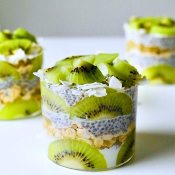 Kiwi chia pudding