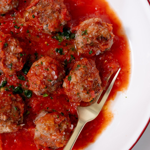 meatballs and tomato