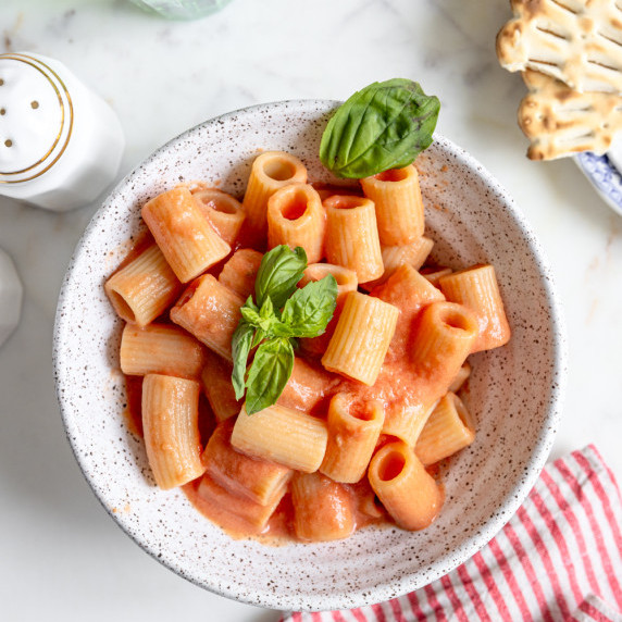 tomato sauce pasta