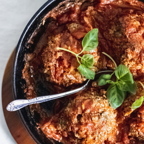 meatballs in a red sauce