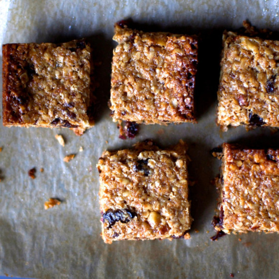 Thick, Chewy Granola Bars